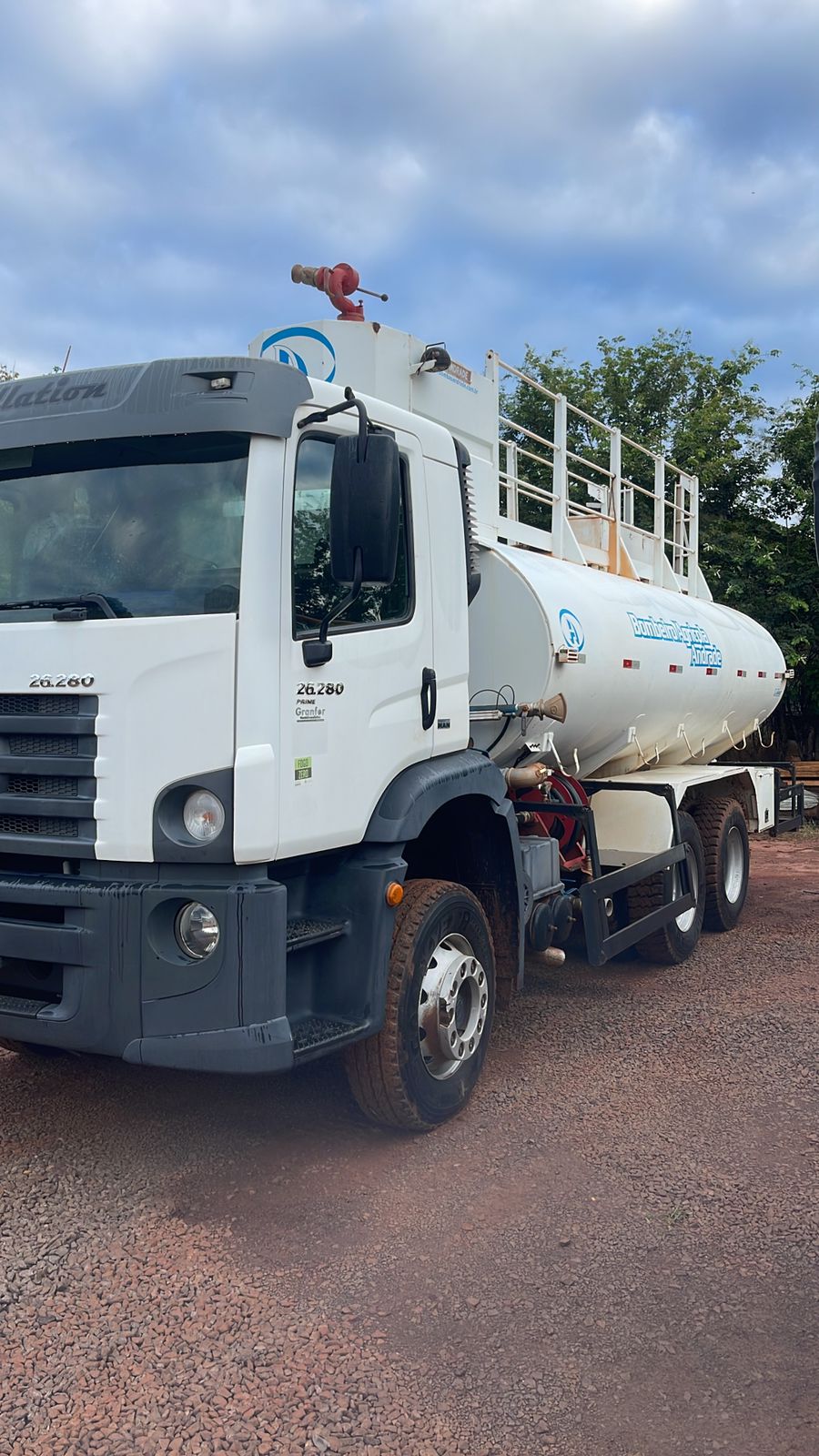 Caminhão Pipa 2 para Inocência